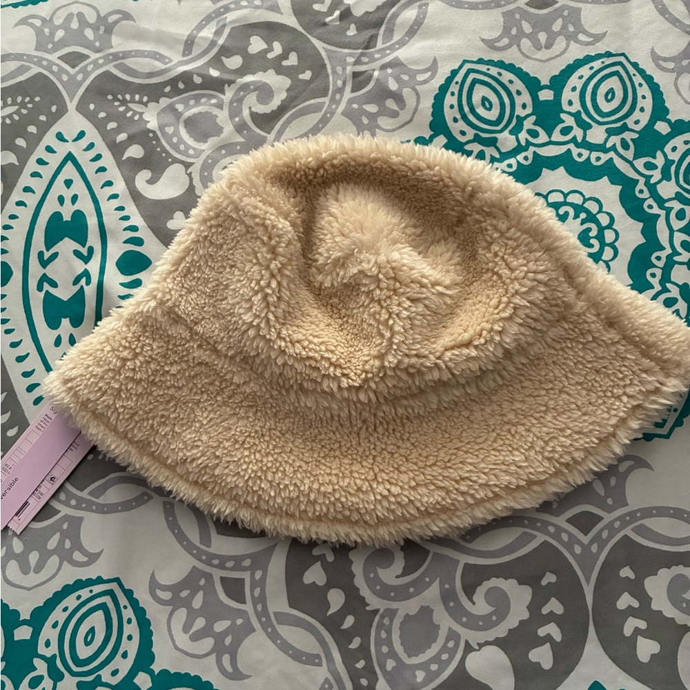 Wild Fable Sherpa Tan Reversible Bucket Hat NWT